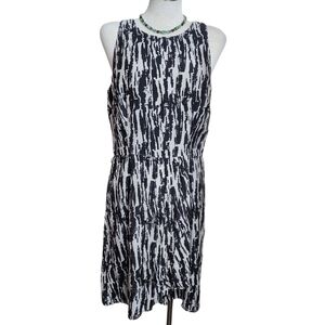 Ann Taylor Sleeveless Round Neck Black & White Fully Lined100% Silk Dress Size10